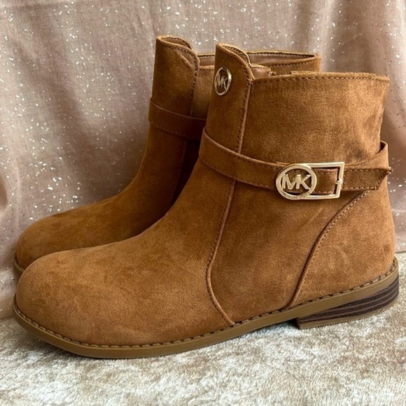 Brand New Michael Kors Ankle Bootie Zip Up Boots Round Toe Tan Gold Tone Accents - Picture 1 of 14